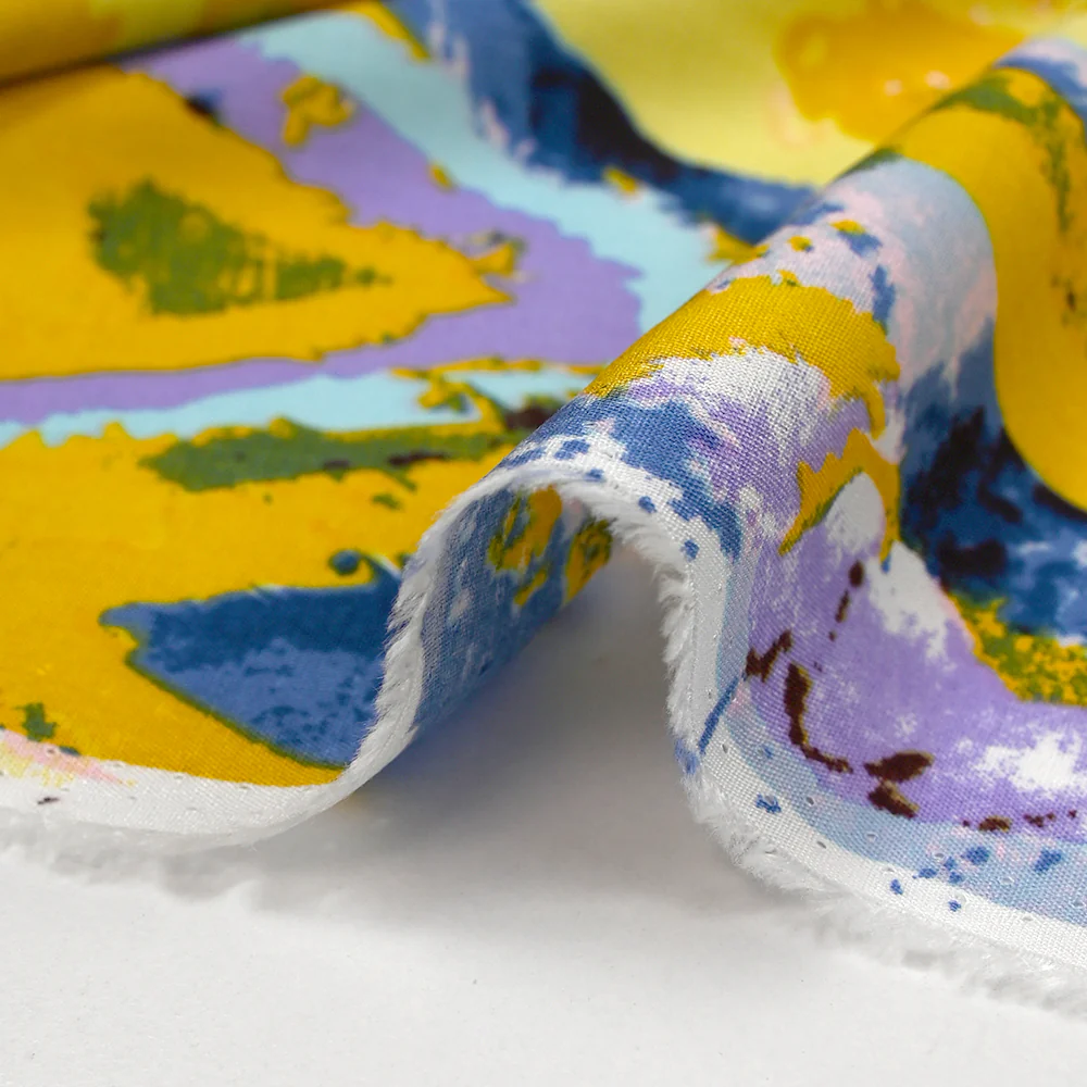 Viscose imprimée évasion triangulaire parme, ciel et jaune - Image 6
