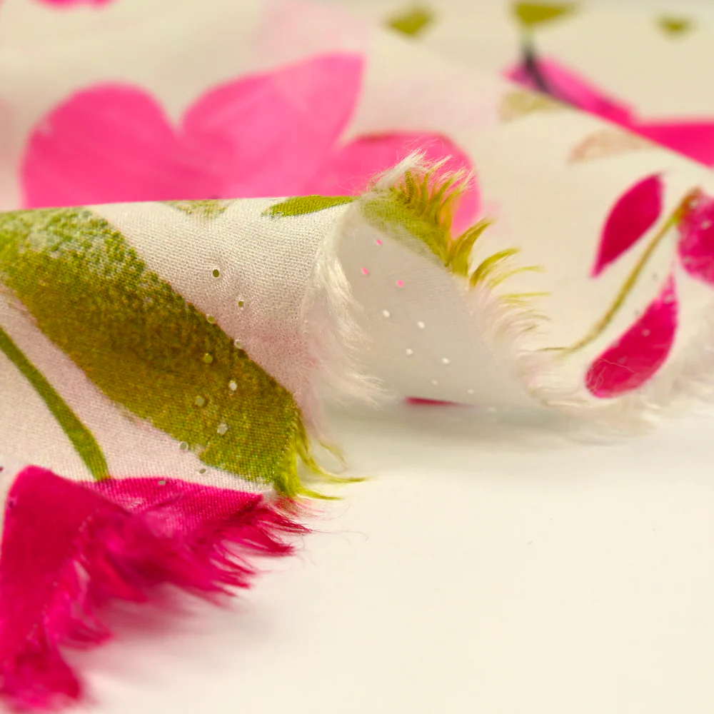 Viscose imprimée fleurs rose fond écru - Image 5