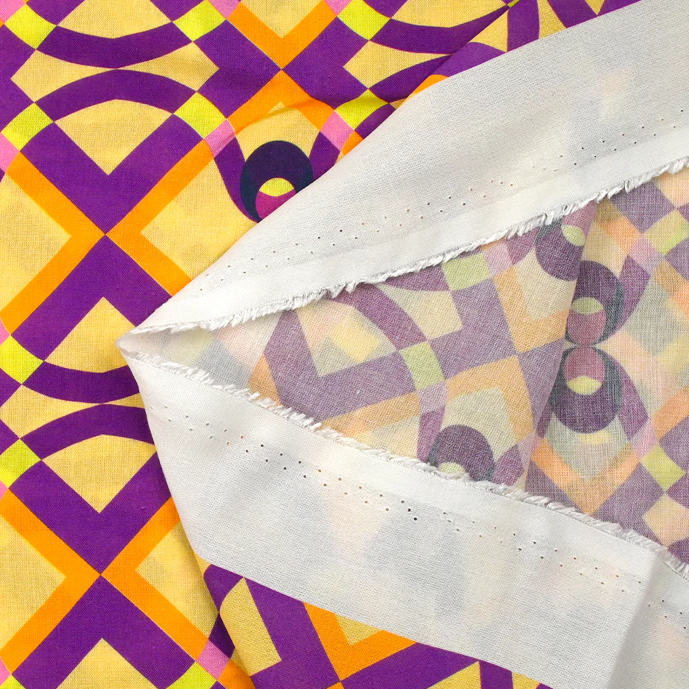 Viscose imprimée géométrie enchaînée violet fond jaune beurre - Image 5