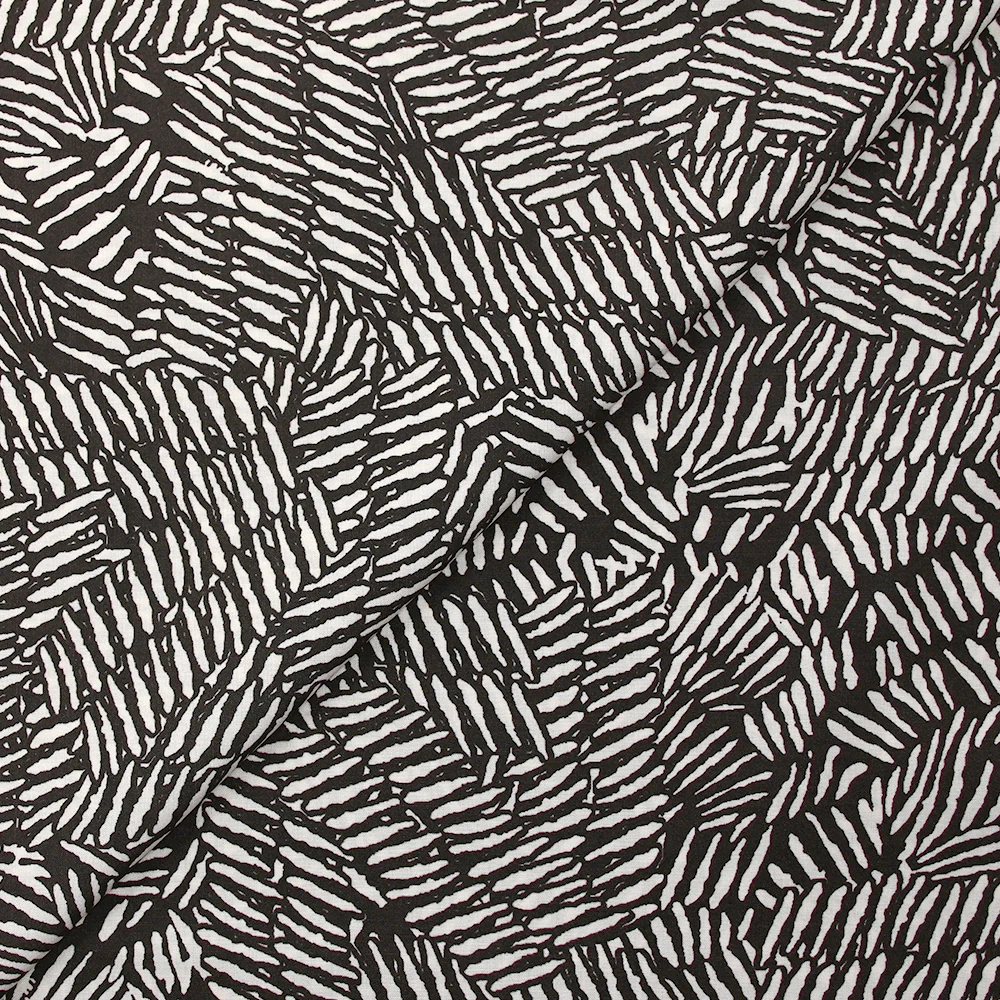 Viscose imprimée hypnose abstraite fond marron foncé - Image 4