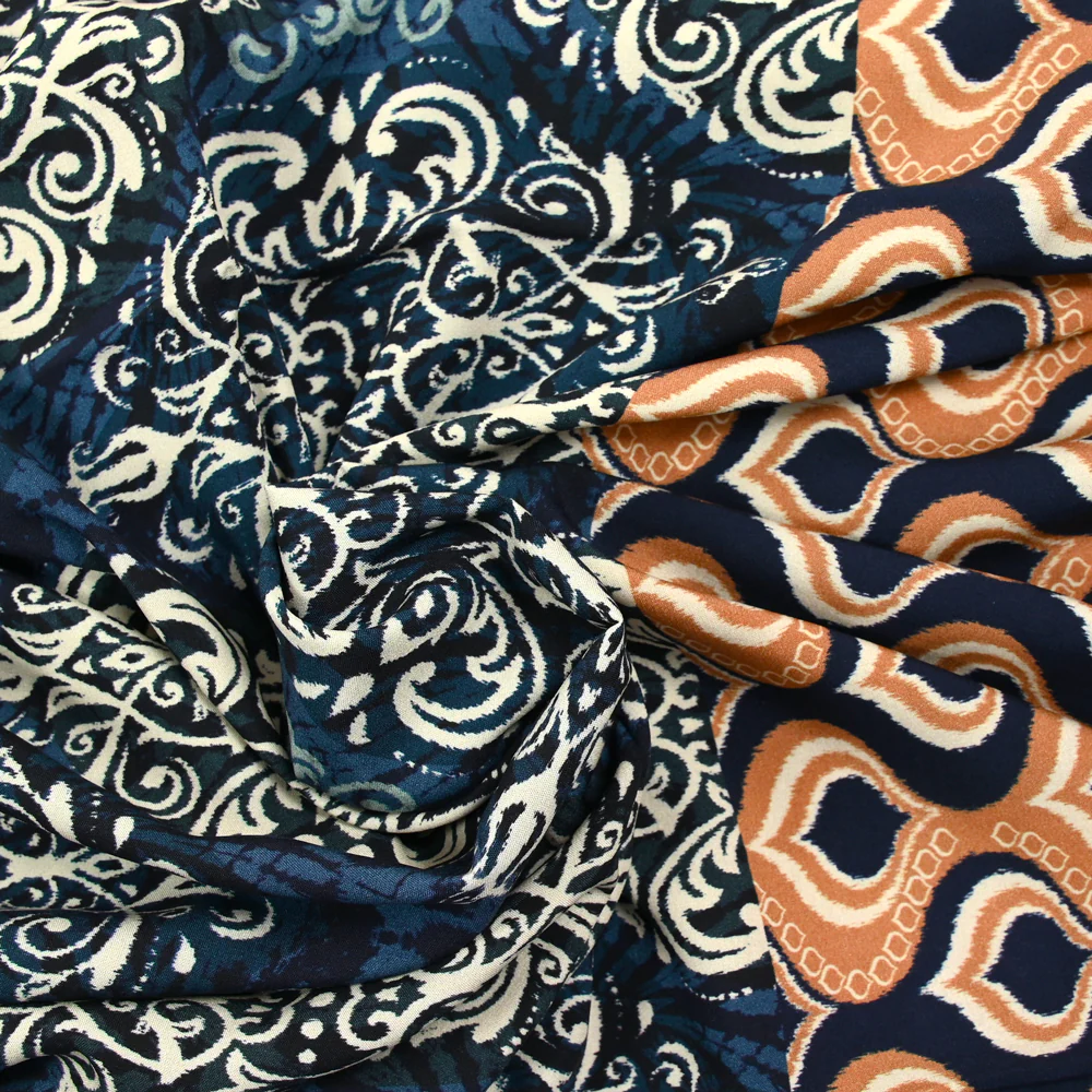 Viscose imprimée ikat baroque marine - Image 2