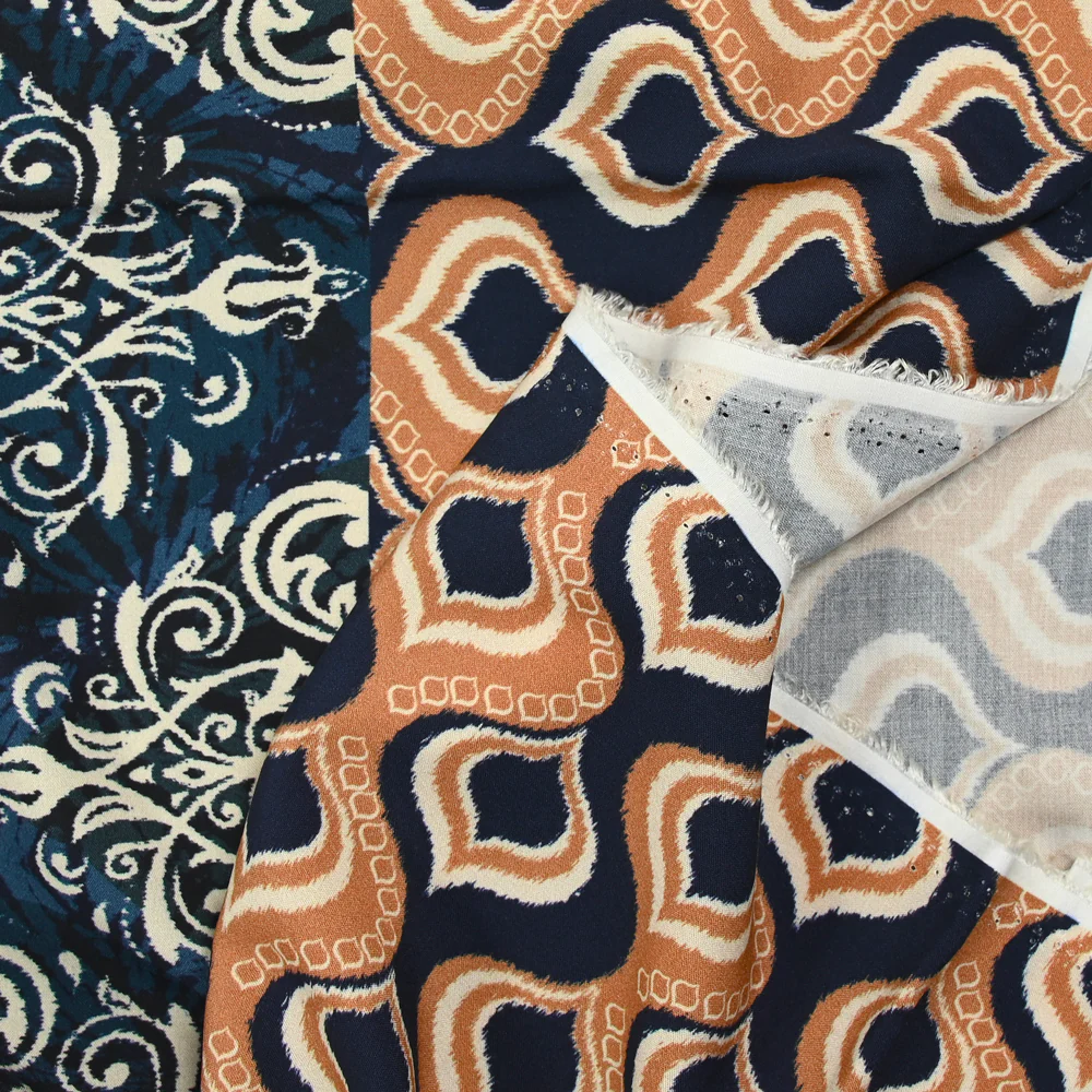 Viscose imprimée ikat baroque marine - Image 5