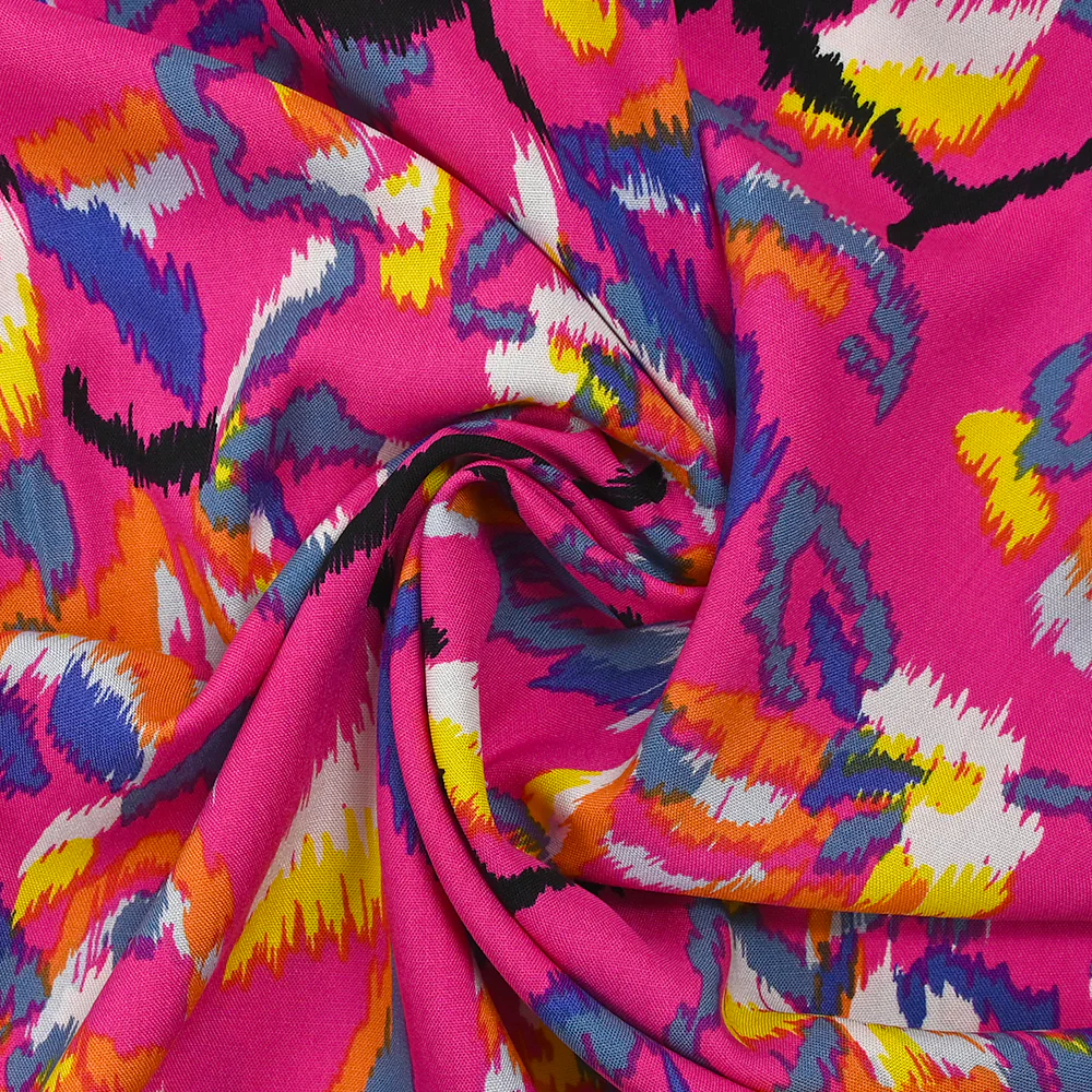 Viscose imprimée ikat coloré fond fuchsia - Image 2