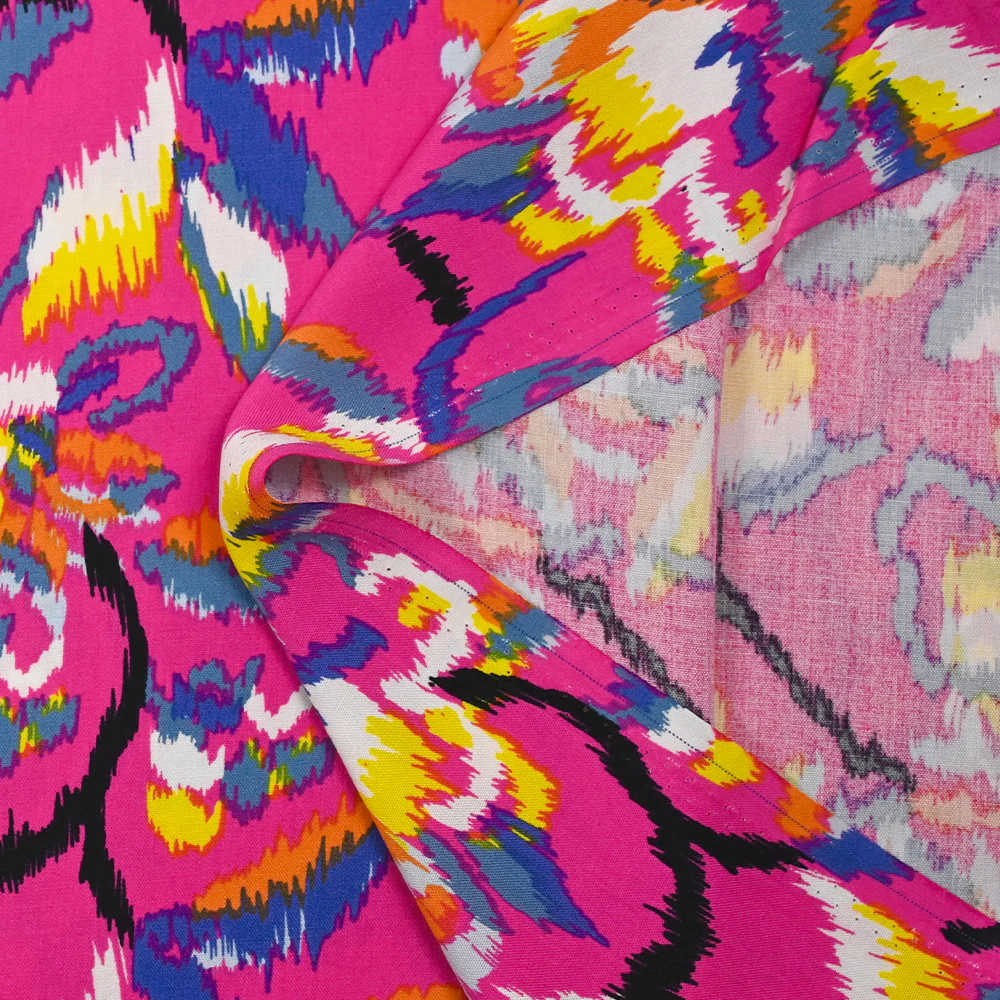 Viscose imprimée ikat coloré fond fuchsia - Image 4