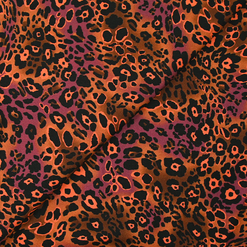 Viscose imprimée léopard orange fluo fond marron - Image 4