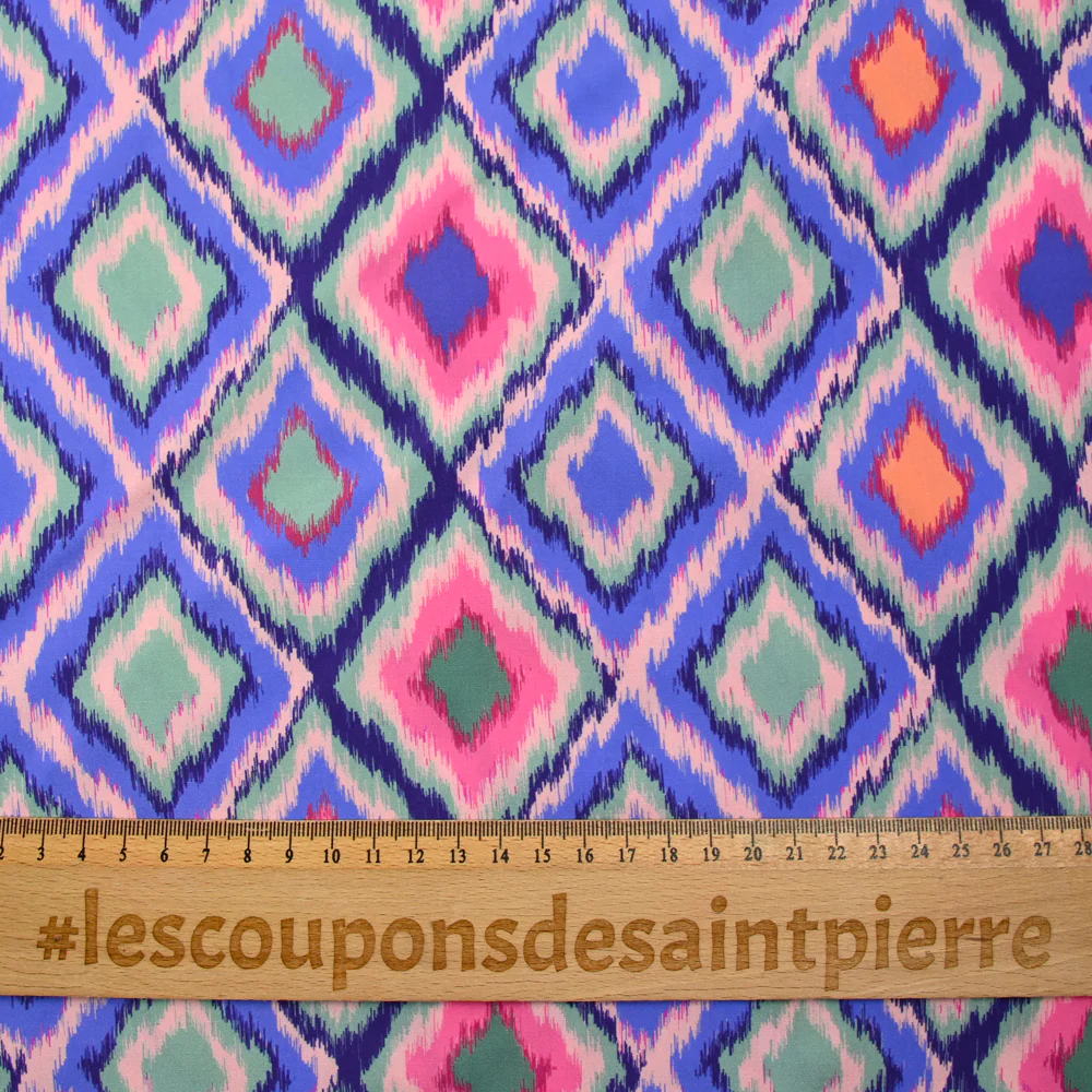 Viscose imprimée losange vert fond violet - Image 3