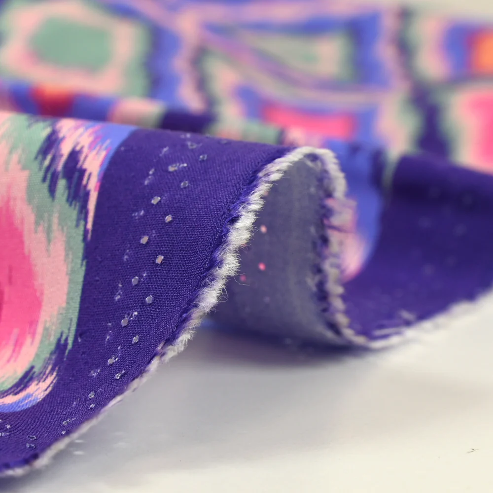 Viscose imprimée losange vert fond violet - Image 5