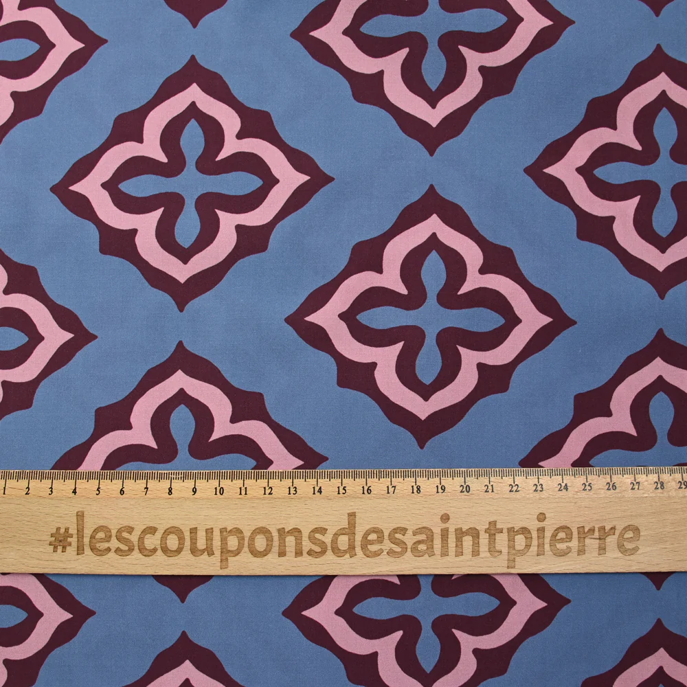 Viscose imprimée mosaïque vieux rose fond bleu - Image 3