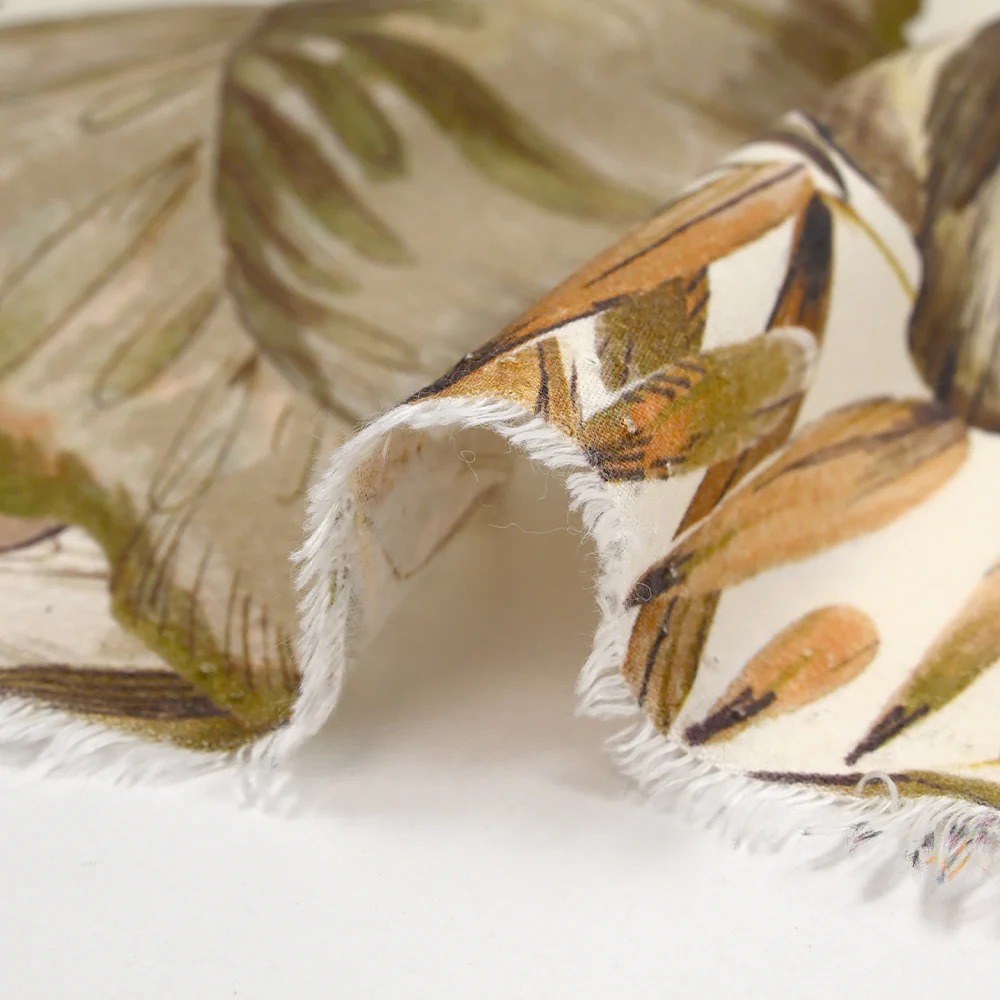 Viscose imprimée nature en feuilles marron et jaune fond écru - Image 7