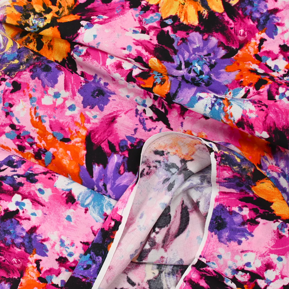 Viscose imprimée peinture de fleurs fond rose - Image 4