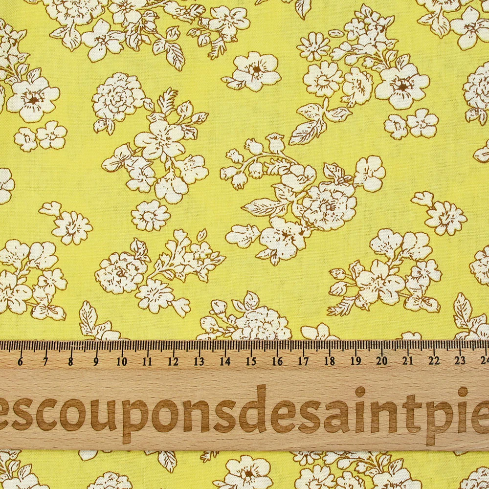Viscose imprimée printanière blanc cassé fond jaune soufre - Image 3