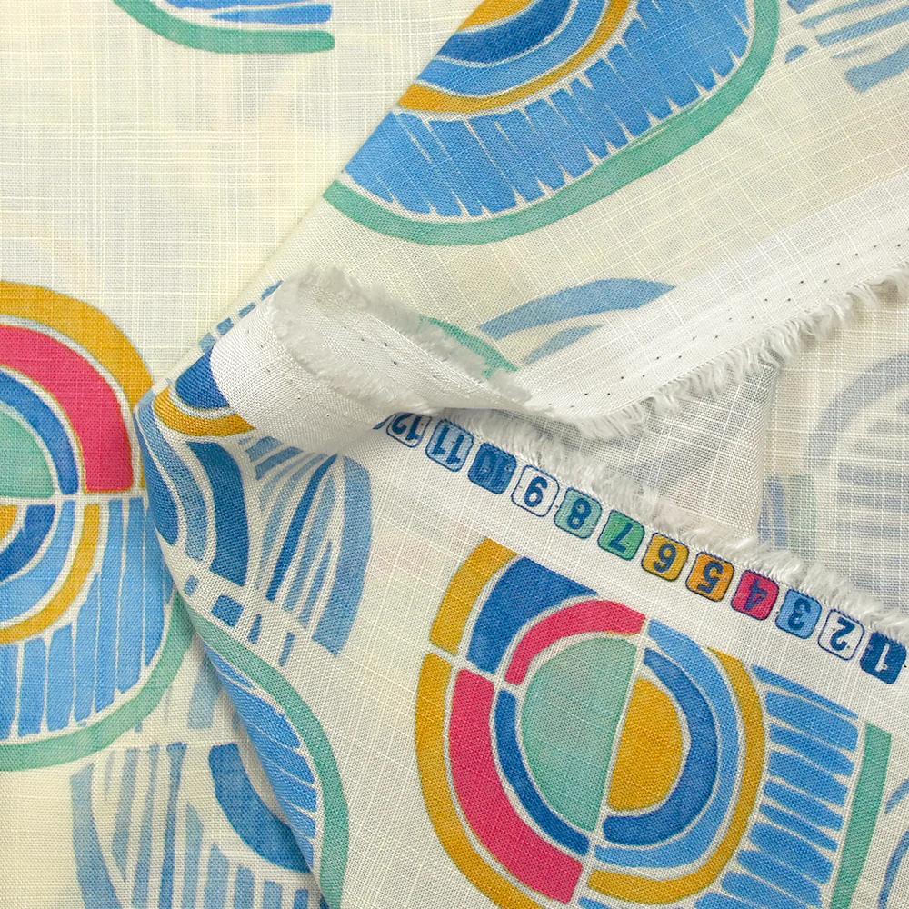 Viscose tissée imprimée arc en demi-cercle fond écru - Image 5
