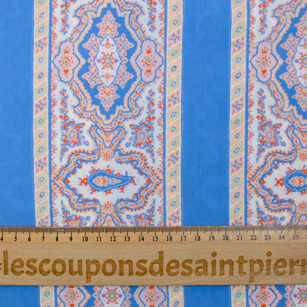 Voile de viscose imprimé bande fleurie et rayure bleu azur - Image 3