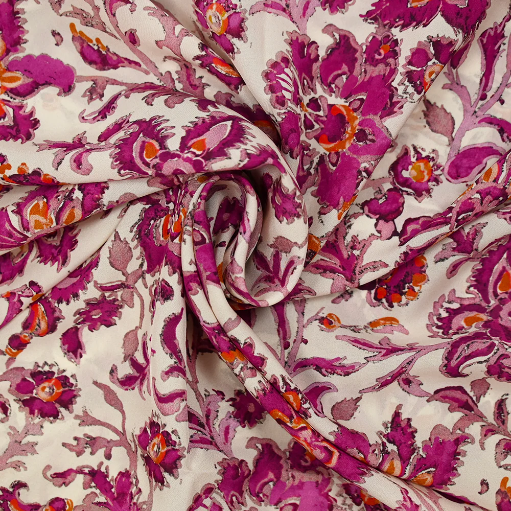 Voile de viscose imprimé fleurs baroque rose fond écru - Image 2